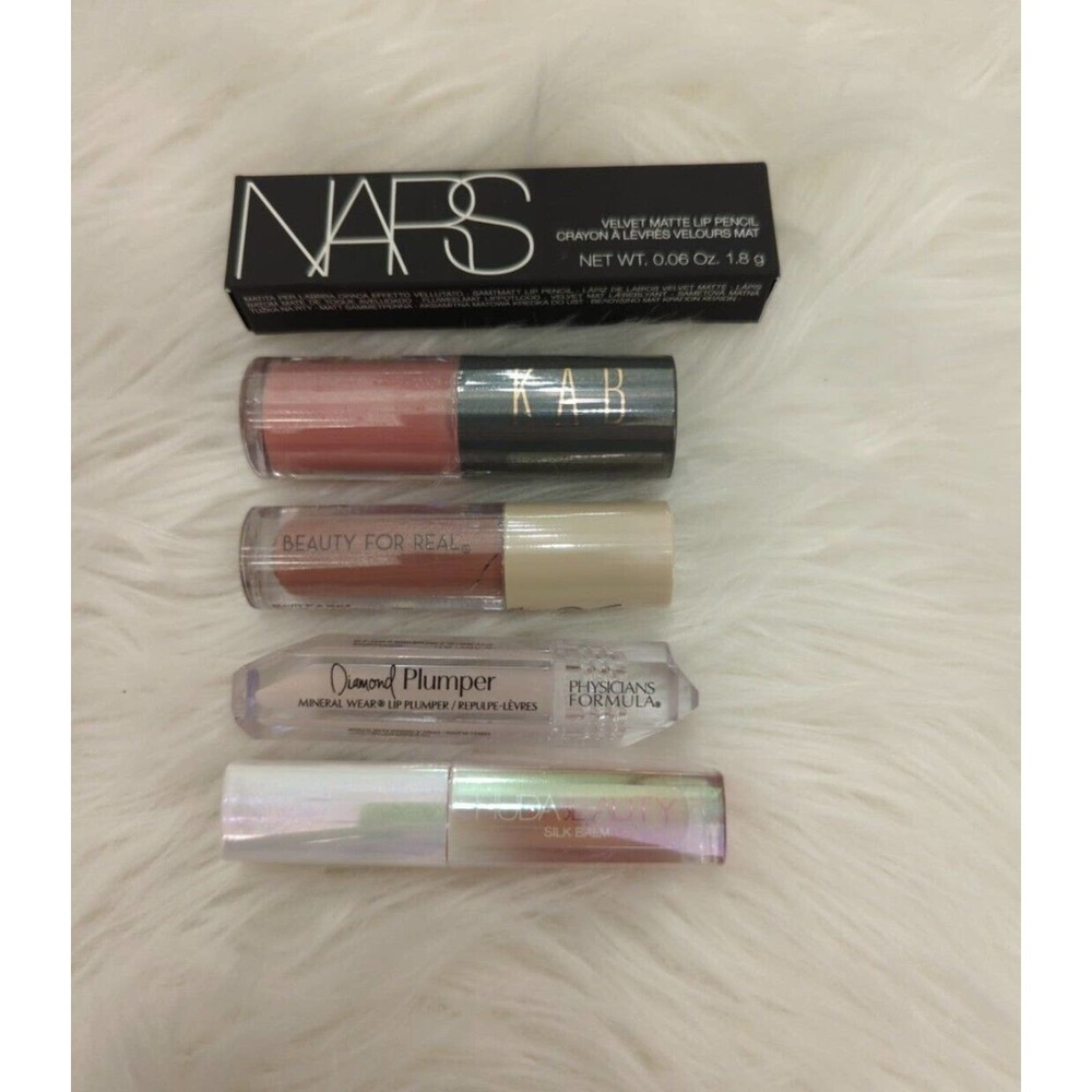 Mini Makeup Bundle. 6 mini lip items all new. Lip gloss. See description